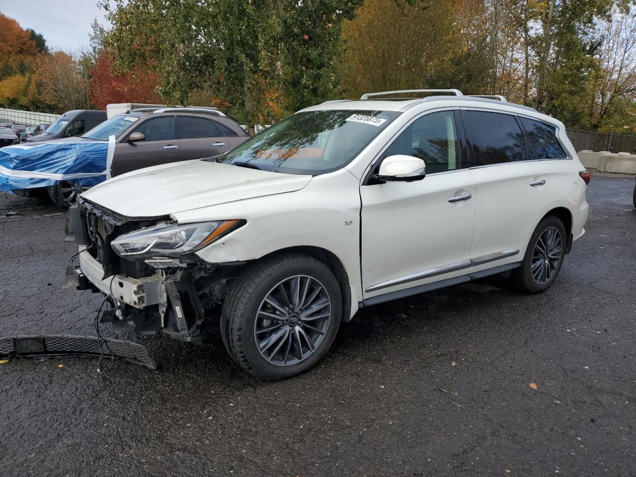 INFINITI Qx Luxe Image 1