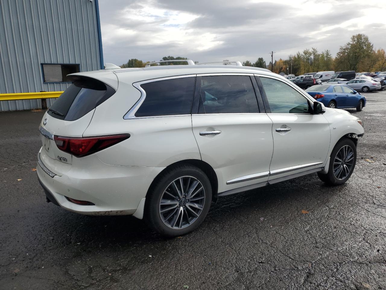 INFINITI Qx Luxe Image 9