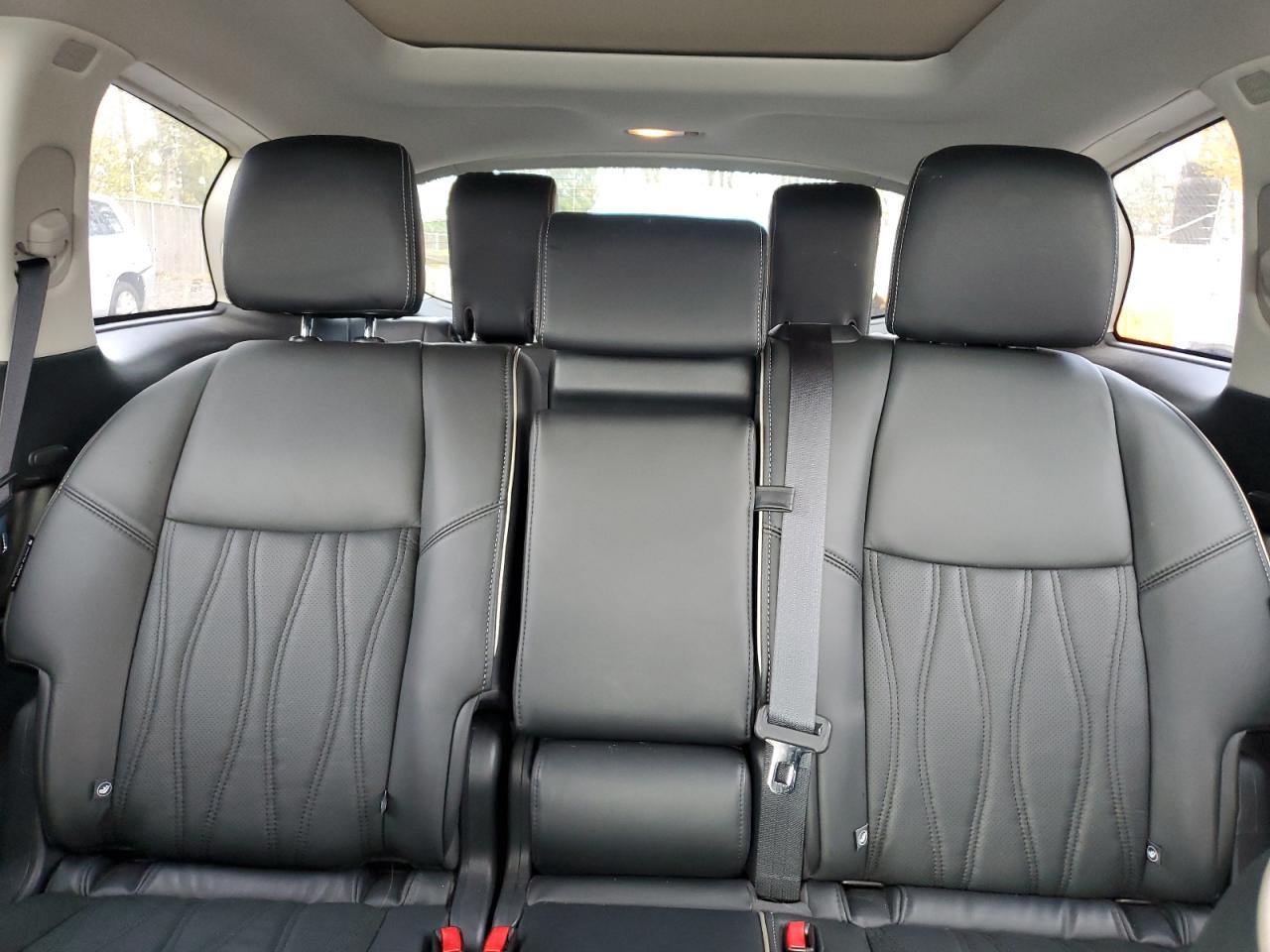 INFINITI Qx Luxe Image 7