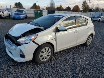  Salvage Toyota Prius