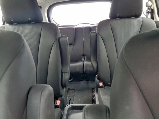 Mazda 5 Sport Image 3