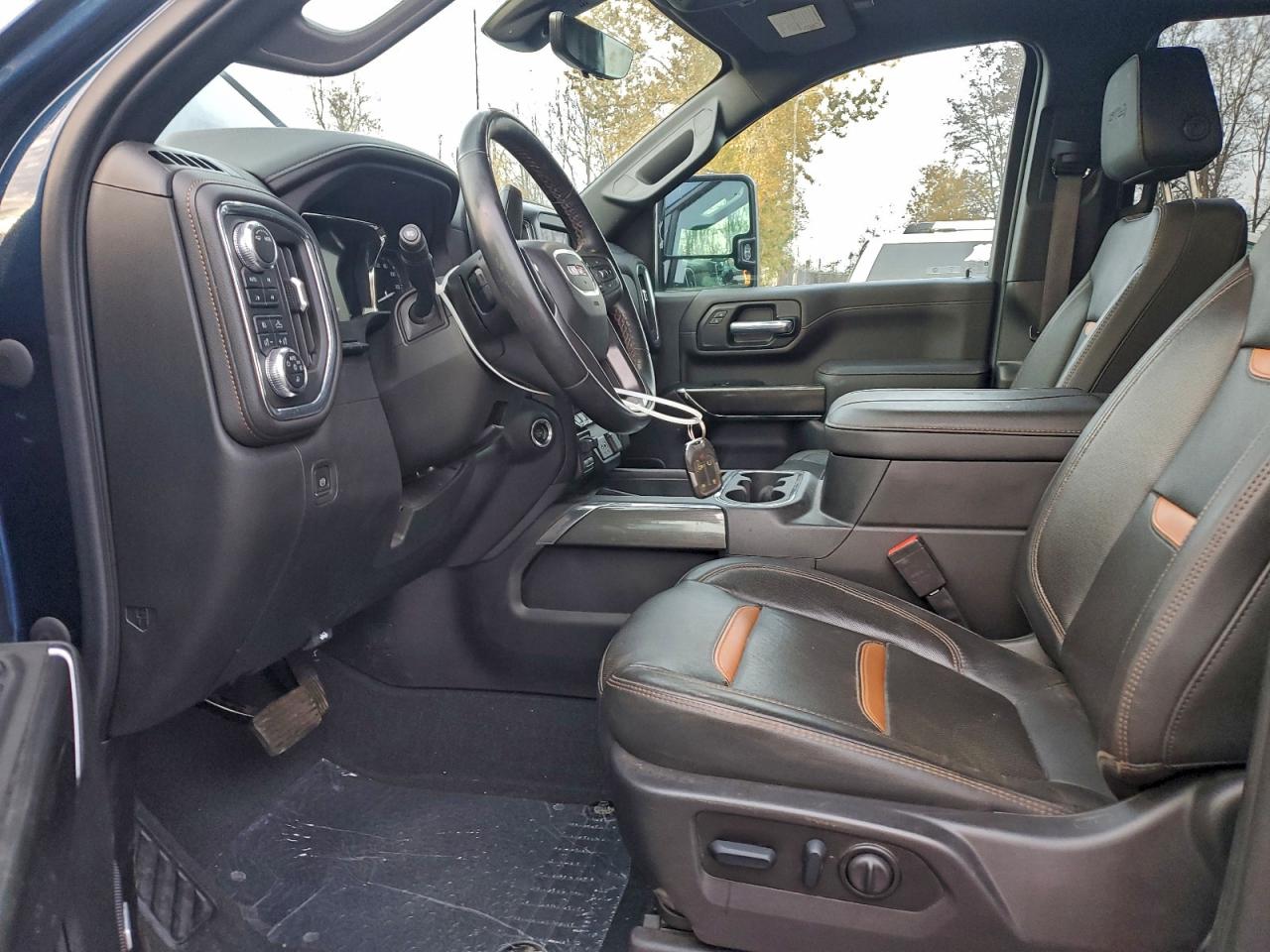 GMC Sierra K2500 At4 Image 2