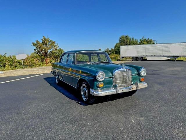  Salvage Mercedes-Benz 200-class