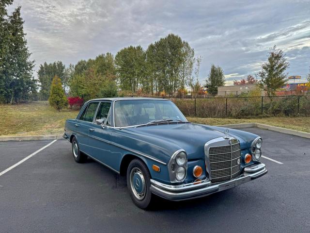  Salvage Mercedes-Benz 280-Class