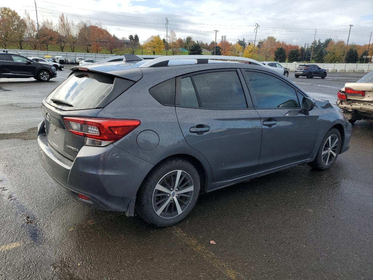 Subaru Impreza Premium Image 3