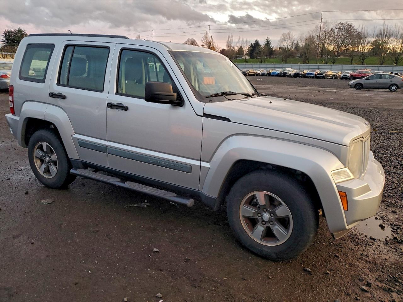 Jeep Liberty Sport Image 9