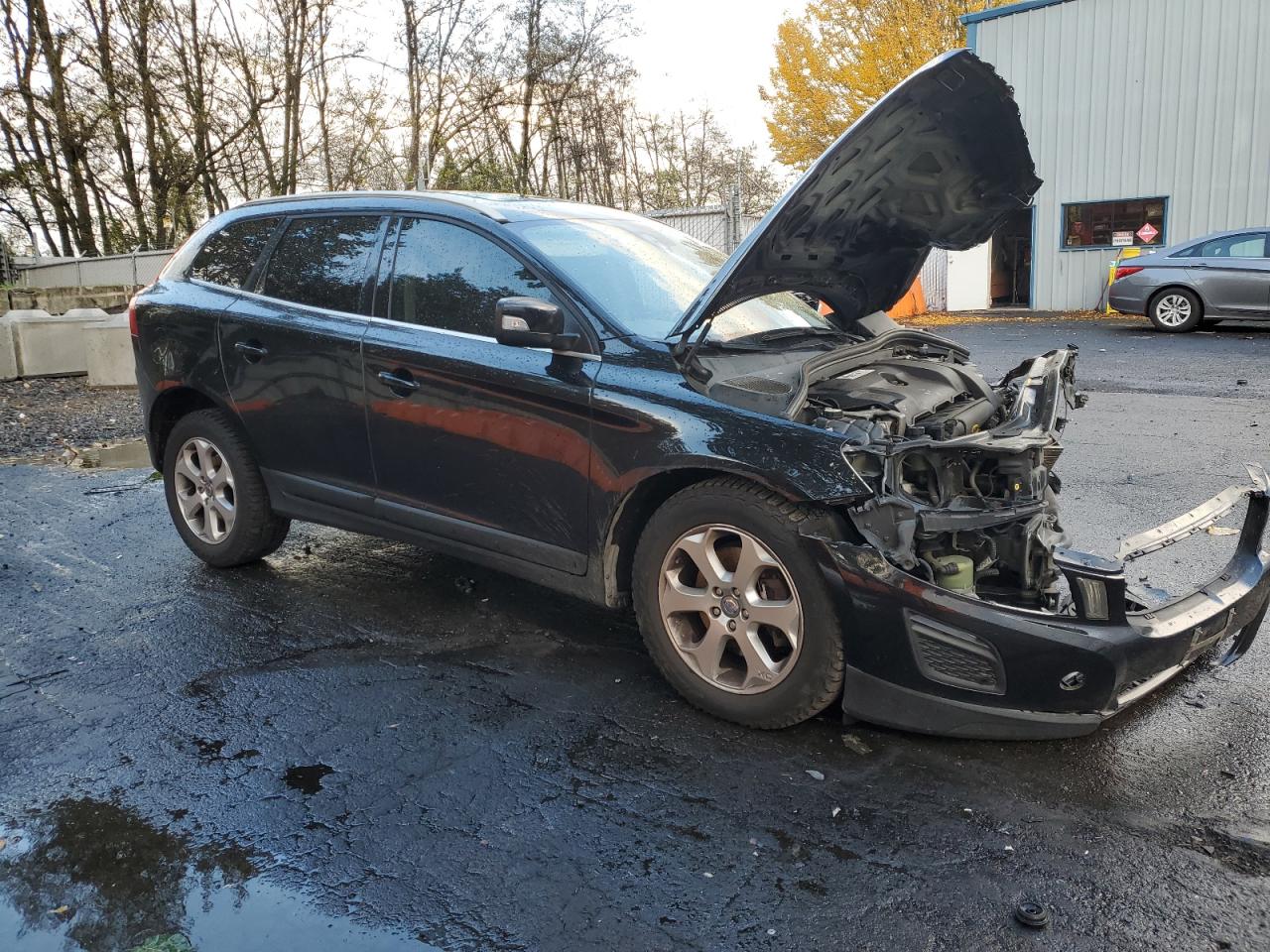 Volvo XC60 T6 Image 7