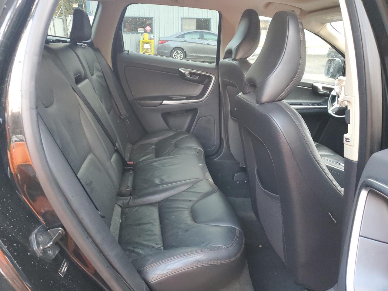 Volvo XC60 T6 Image 8