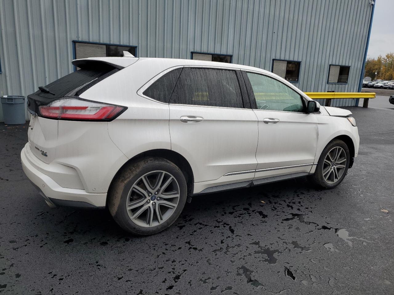 Ford Edge Titanium Image 12