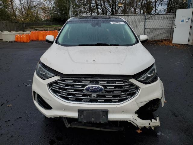 Ford Edge Titanium Image 10