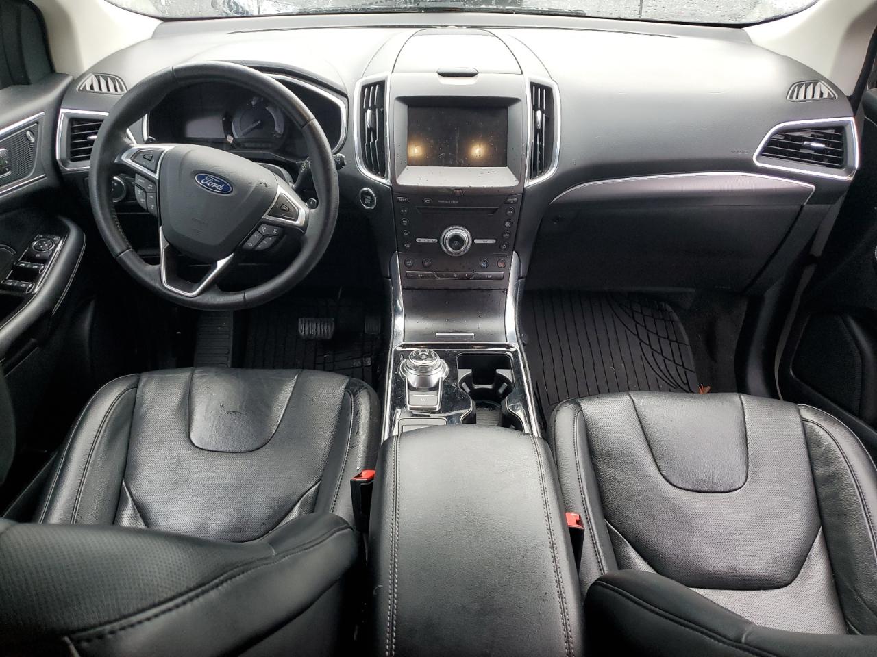 Ford Edge Titanium Image 3