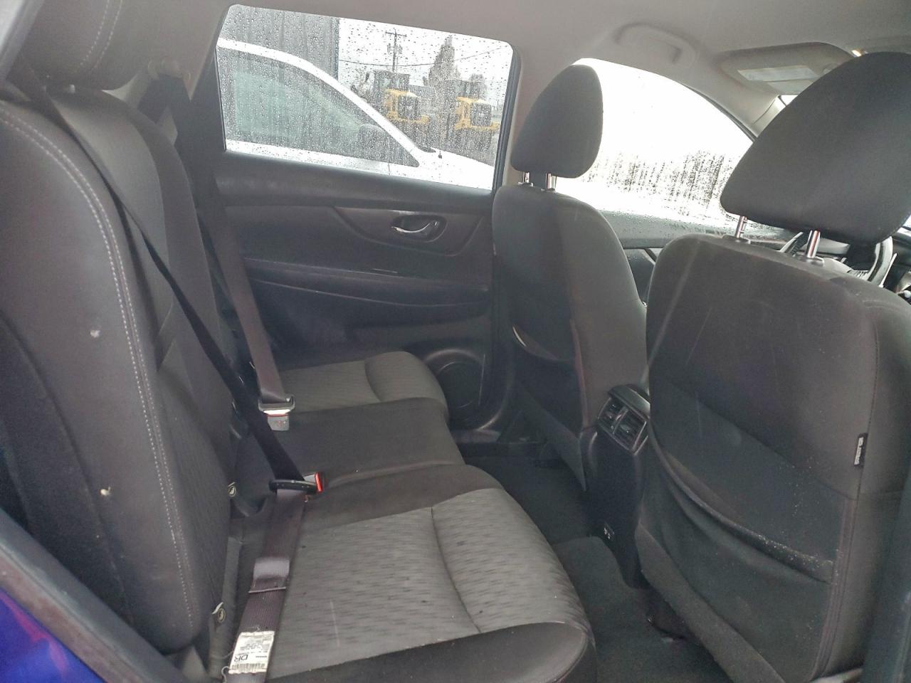 Nissan Rogue S Image 6