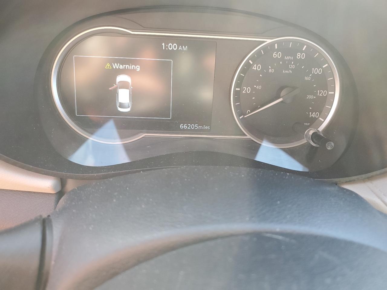 Nissan Versa Sv Image 4