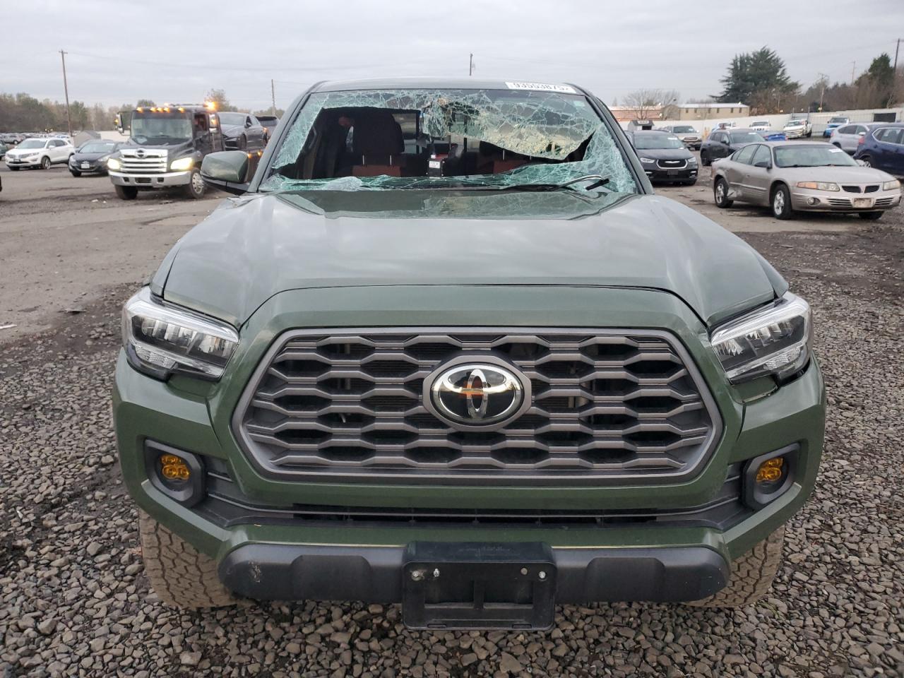 Toyota Tacoma Double Cab Image 3