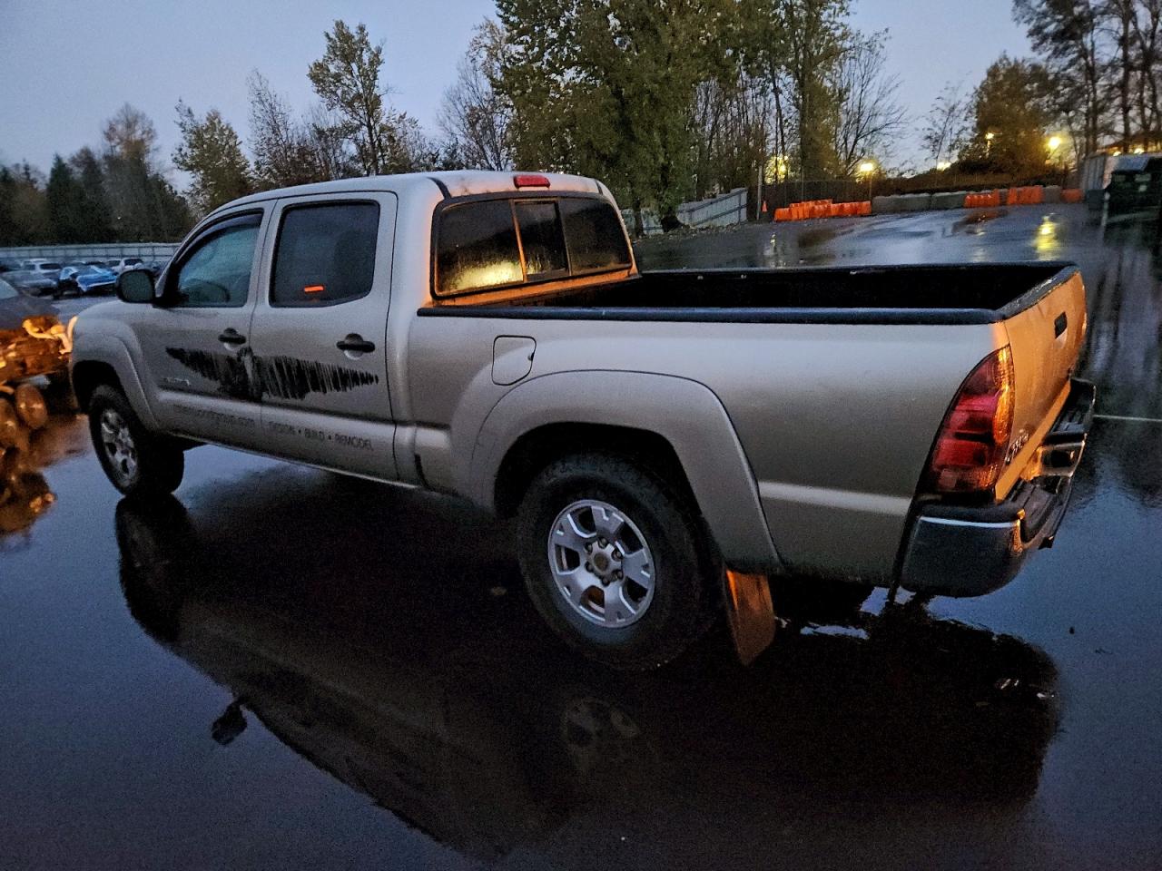 Toyota Tacoma Double Cab Prerunner Long Bed Image 2