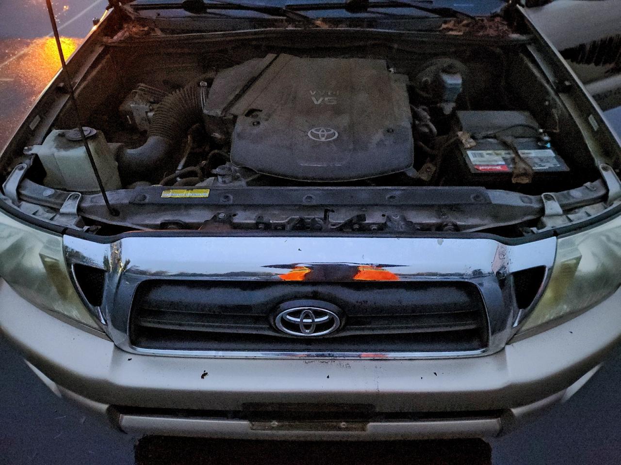 Toyota Tacoma Double Cab Prerunner Long Bed Image 10