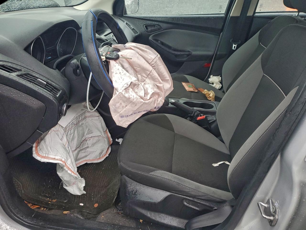 Ford Focus S Image 10