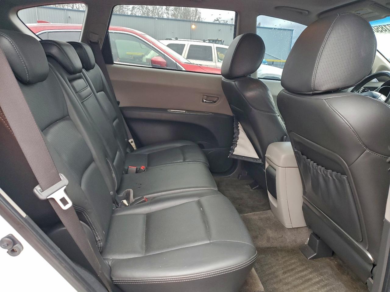 Subaru Tribeca 3.0 H6 Image 2