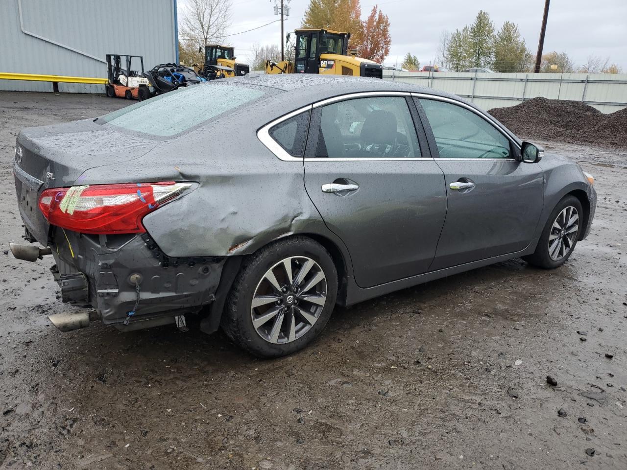 Nissan Altima 2.5 Image 2