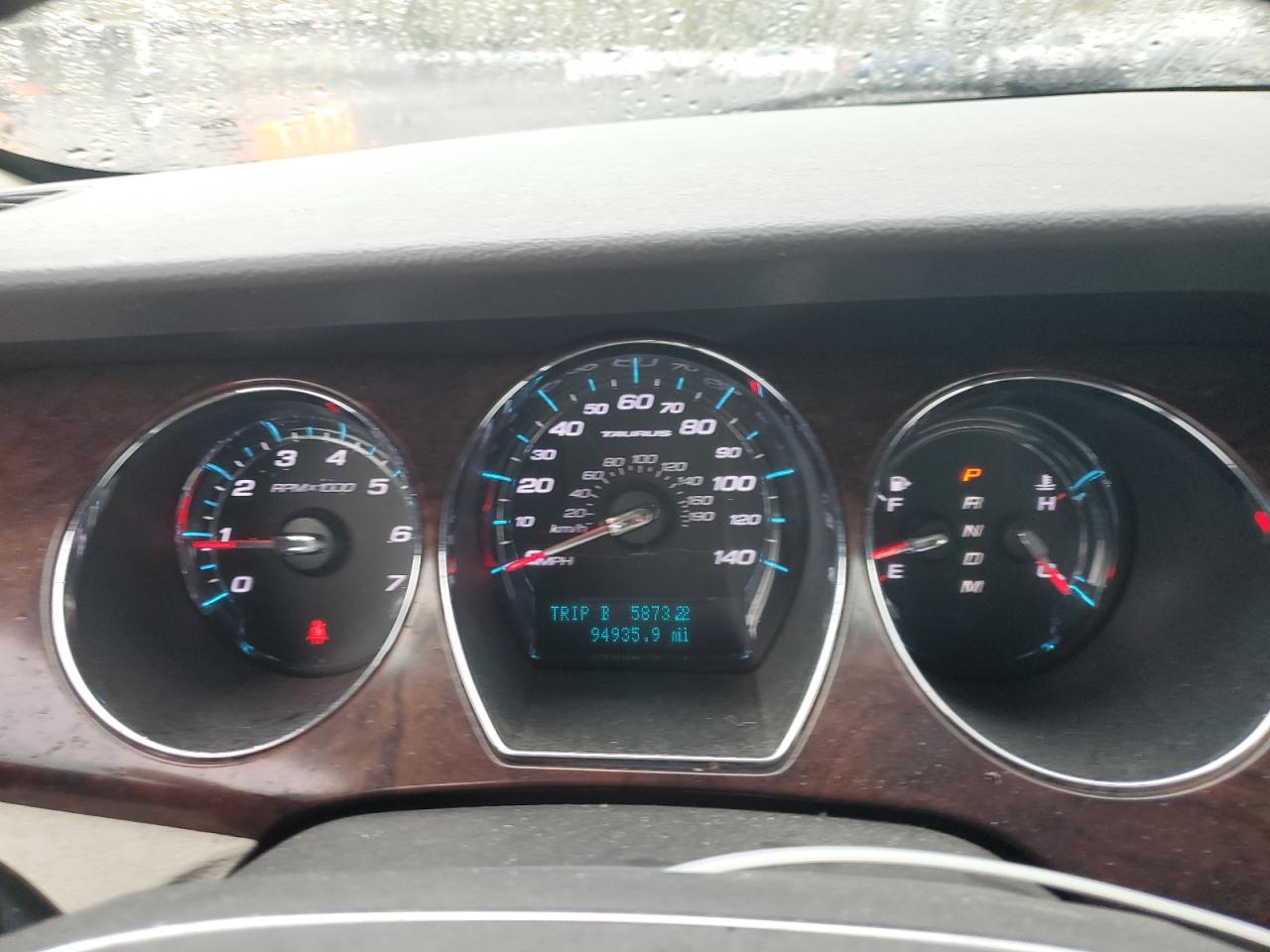 Ford Taurus Sel Image 5