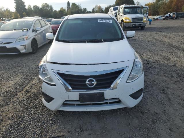 Nissan Versa S Image 3