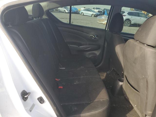 Nissan Versa S Image 10