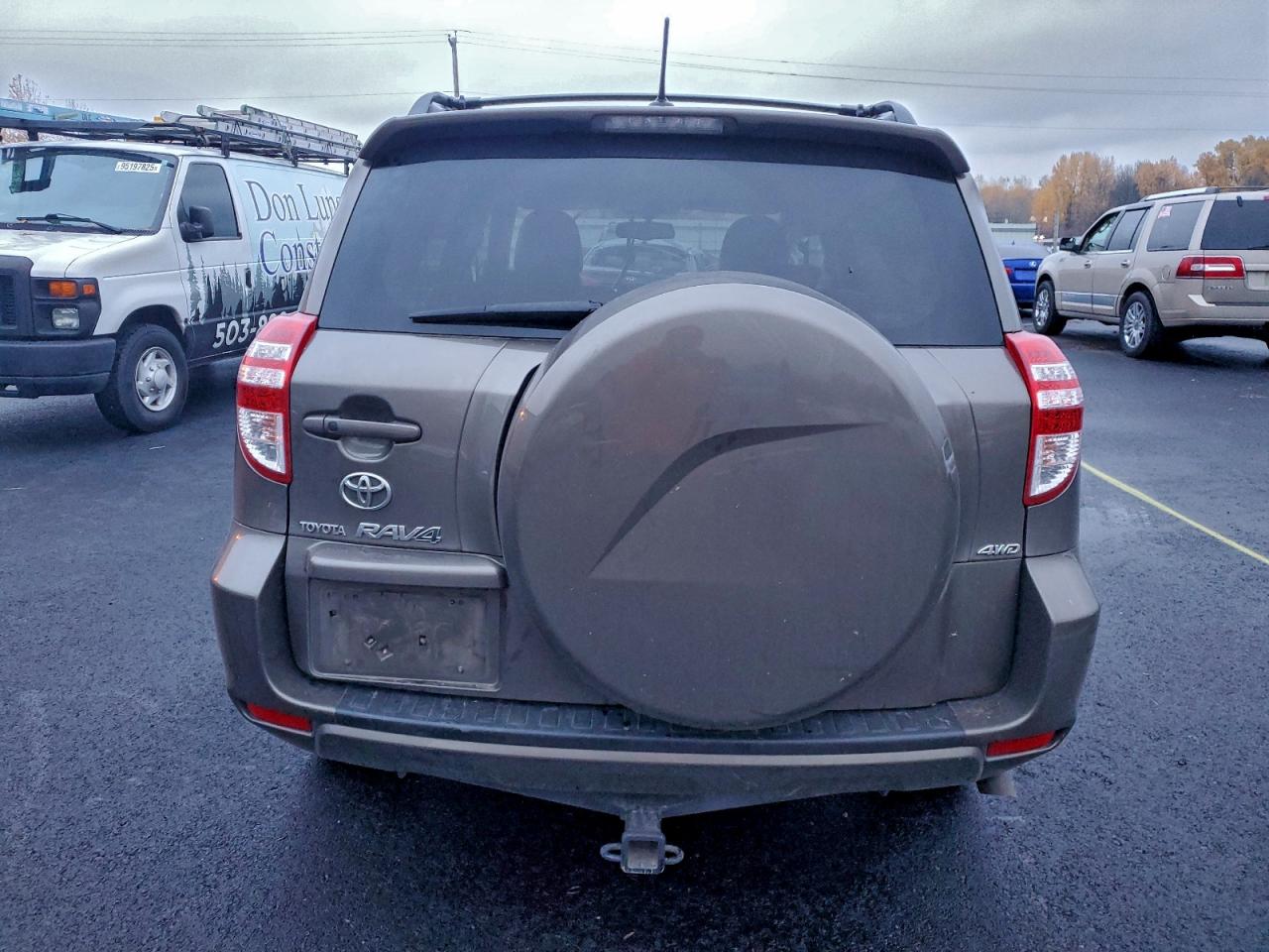 Toyota RAV4 Limited Image 2