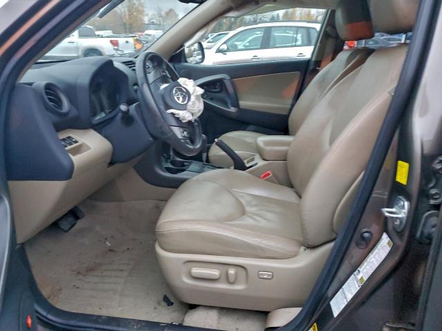 Toyota RAV4 Limited Image 4