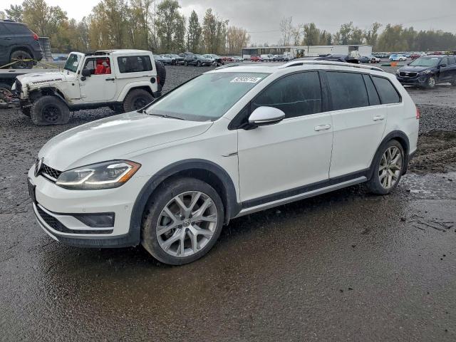  Salvage Volkswagen Golf