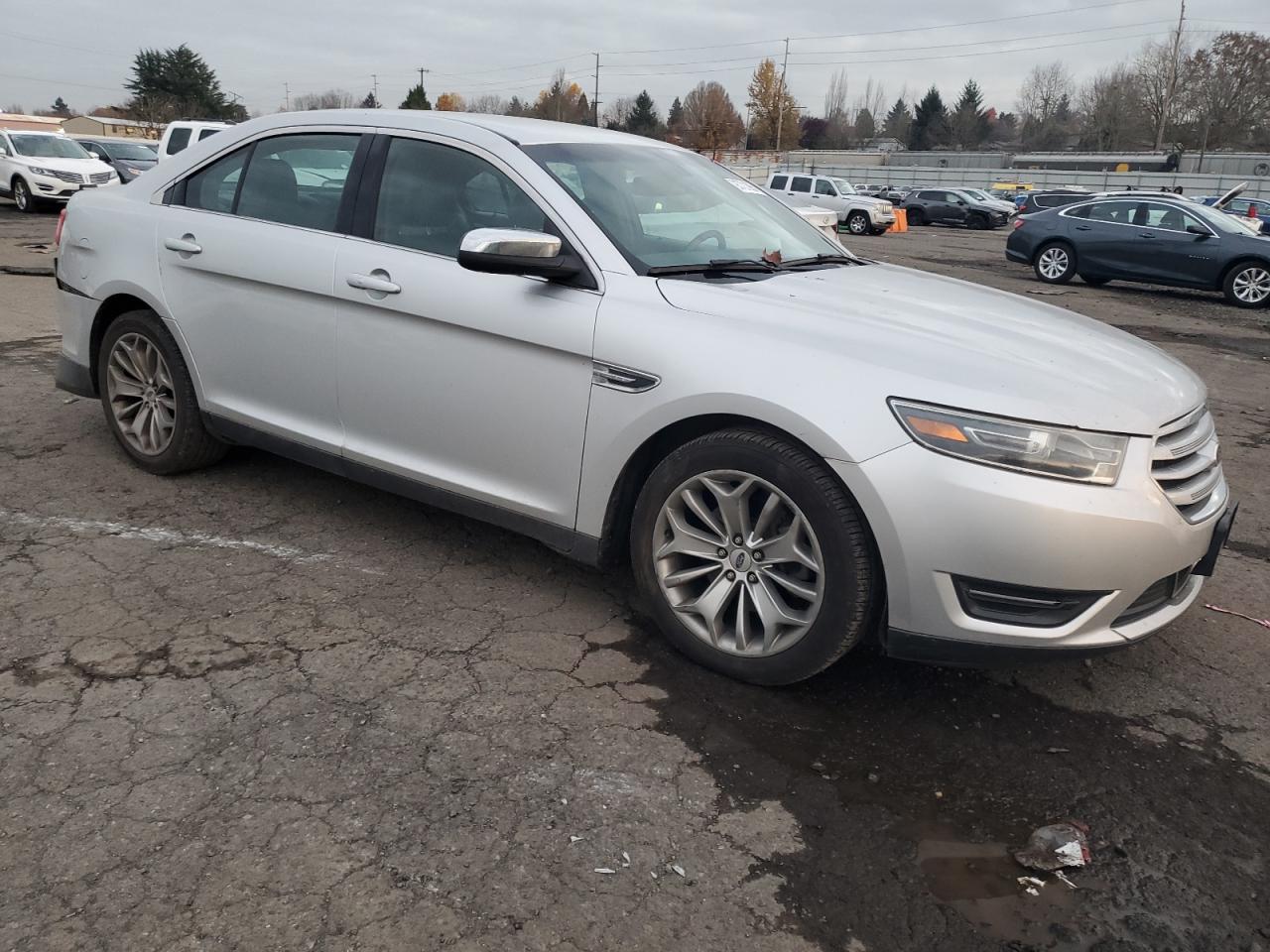 Ford Taurus Limited Image 10