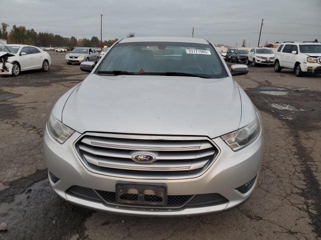 Ford Taurus Limited Image 11
