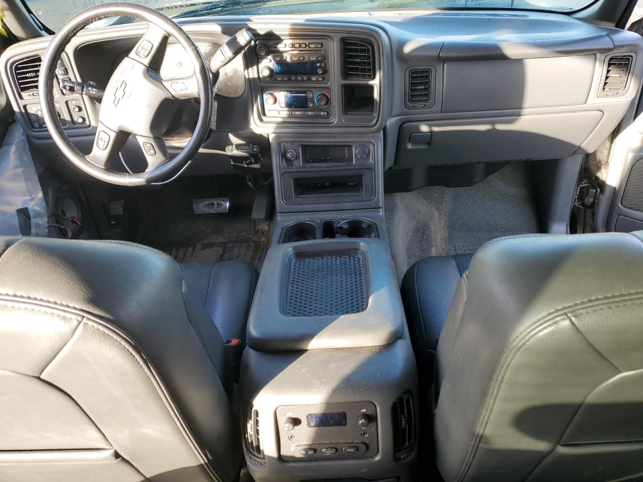 Chevrolet Silverado K2500 Heavy Duty Image 13