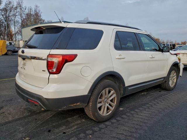 Ford Explorer Xlt Image 10