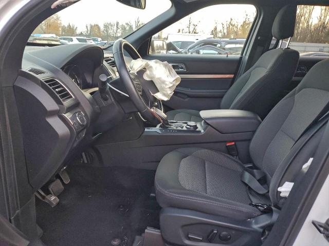 Ford Explorer Xlt Image 11