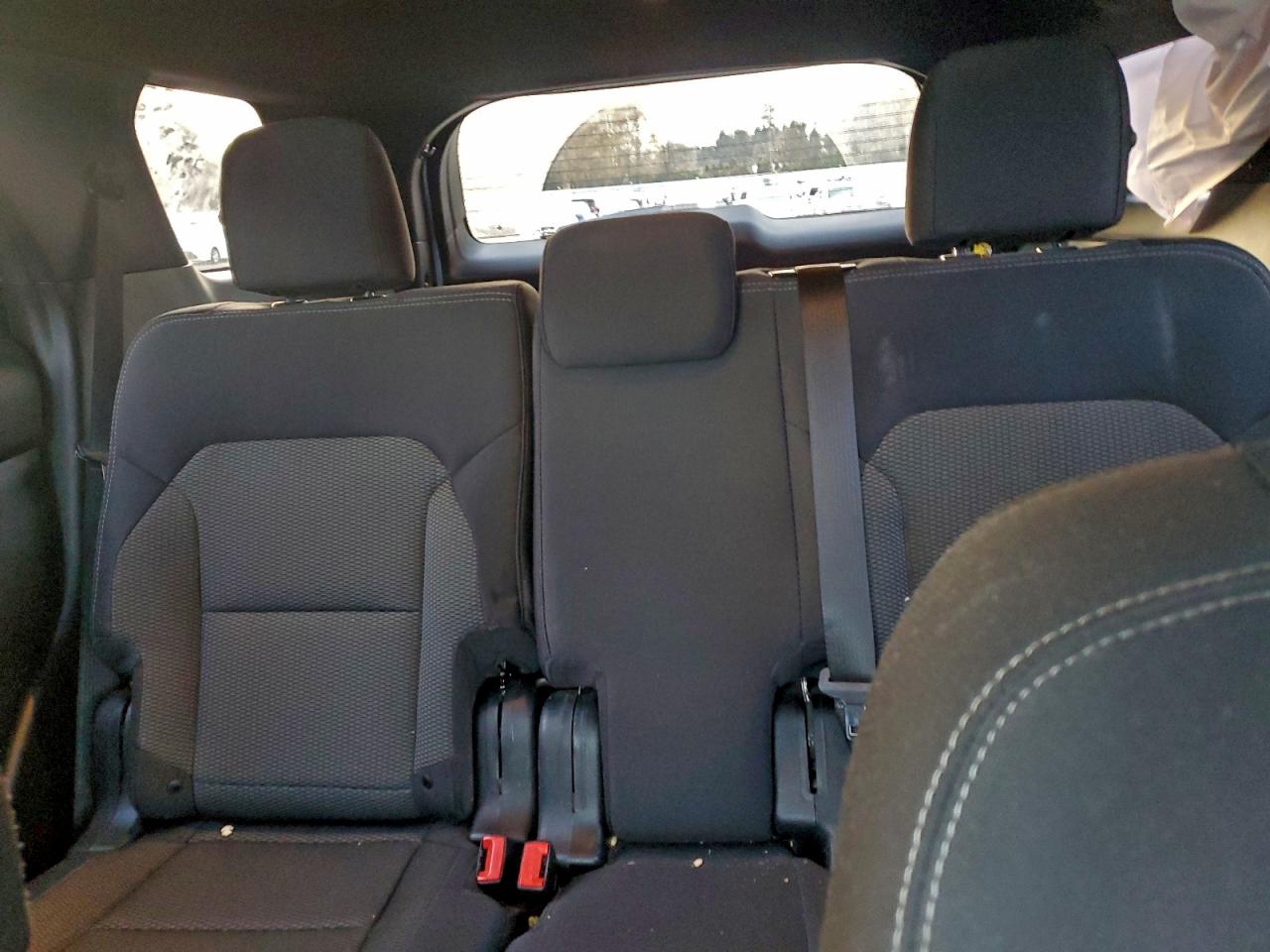 Ford Explorer Xlt Image 6