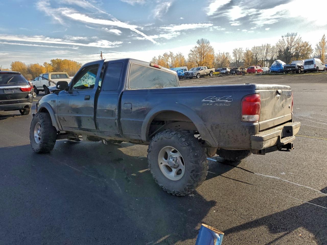 Ford Ranger Super Cab Image 2
