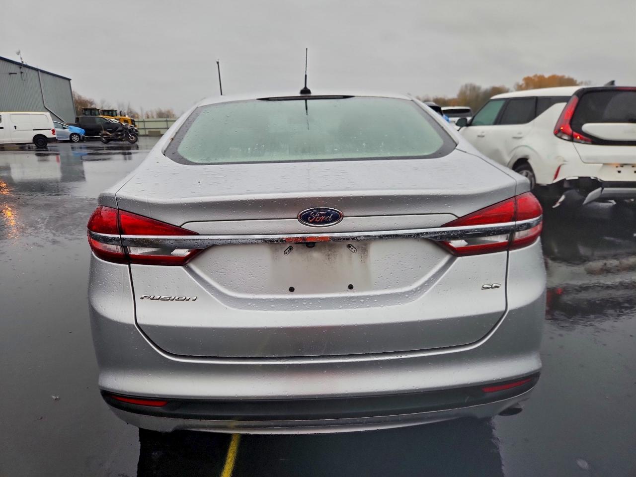 Ford Fusion Se Image 7