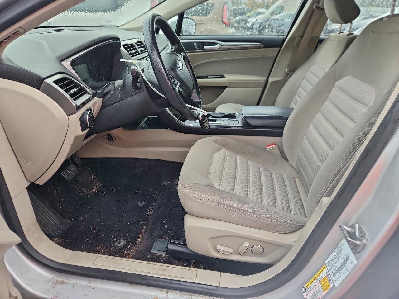 Ford Fusion Se Image 5