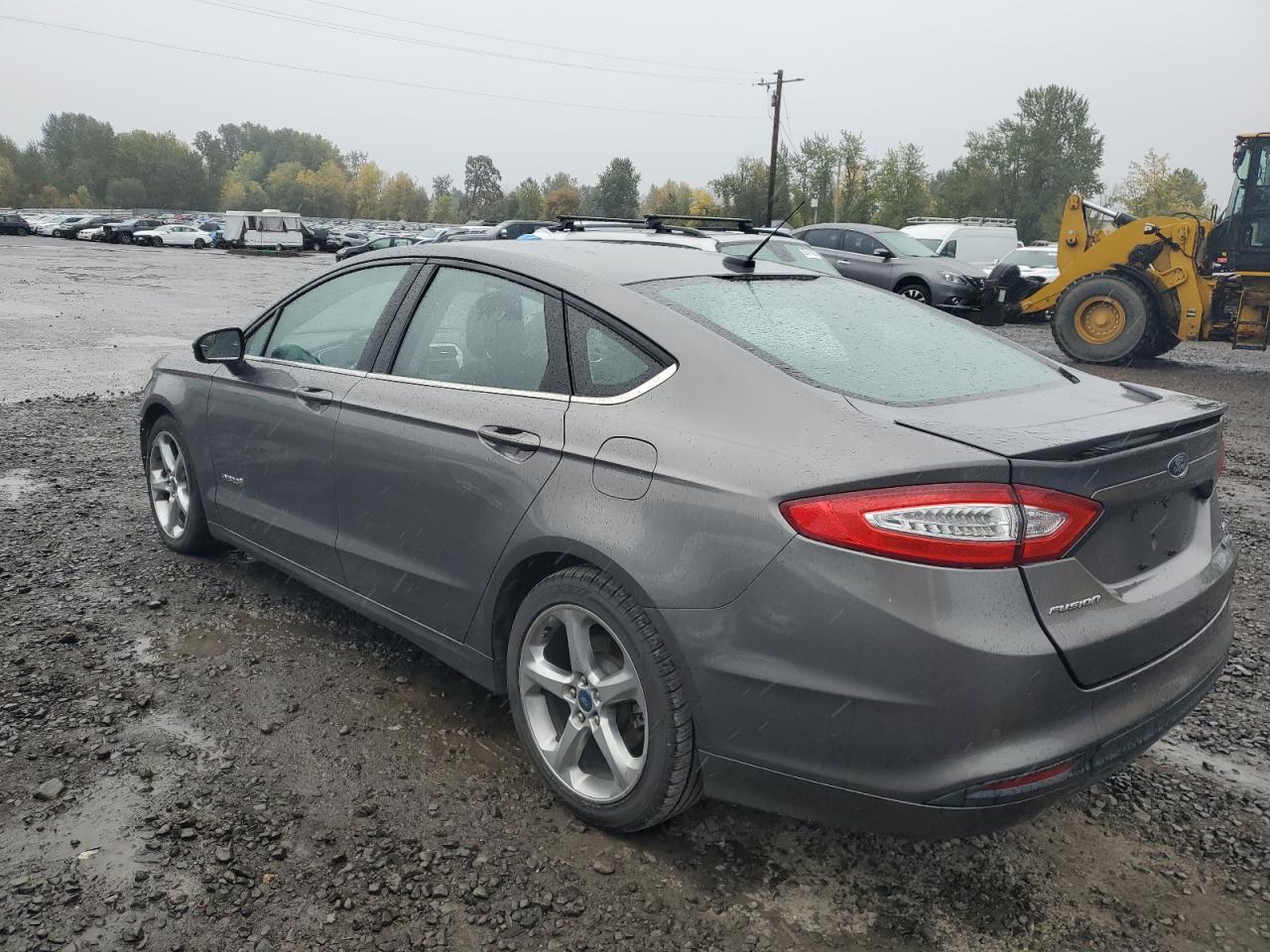 Ford Fusion Se Hybrid Image 2