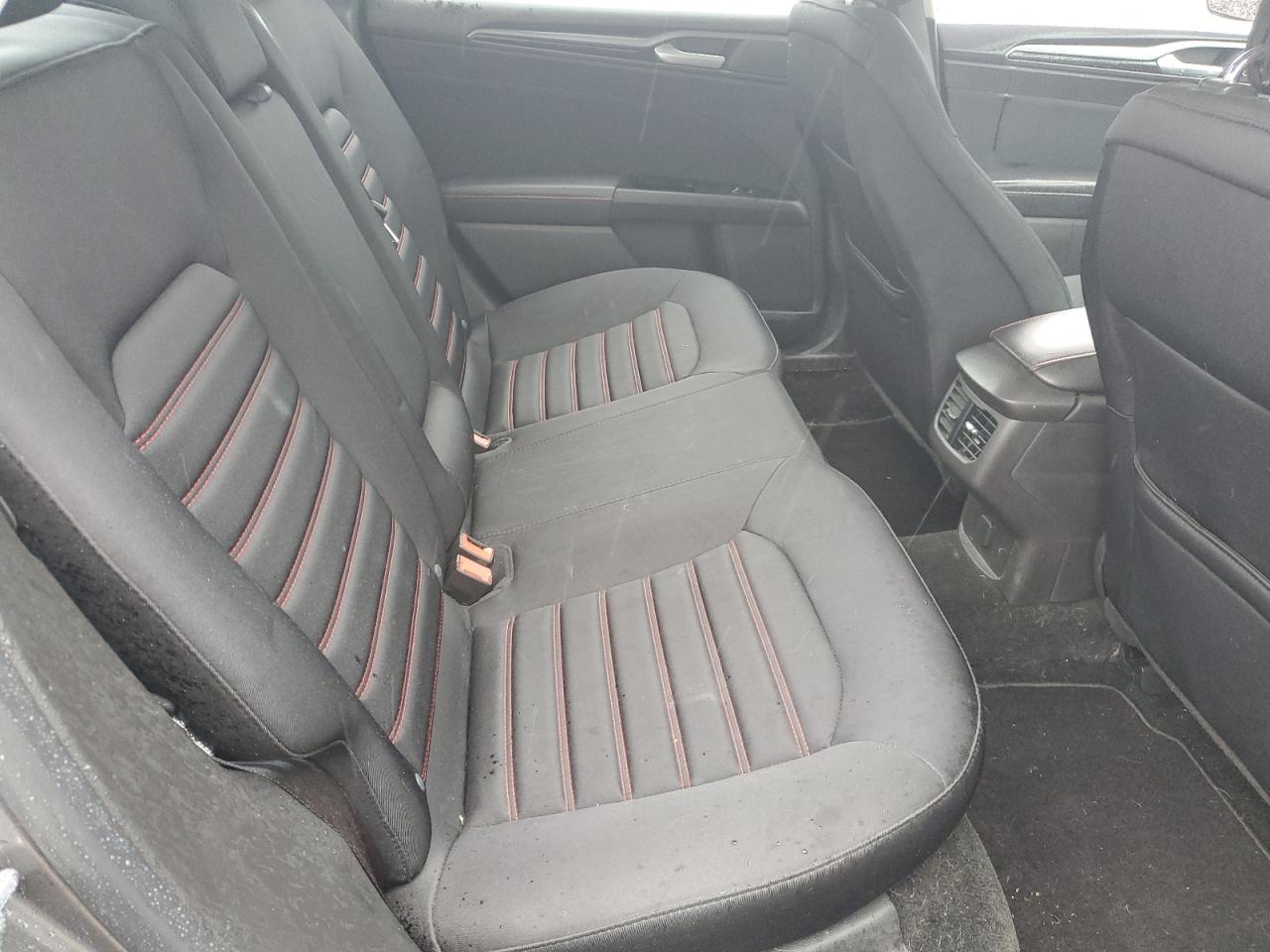 Ford Fusion Se Hybrid Image 9