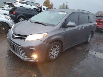  Salvage Toyota Sienna