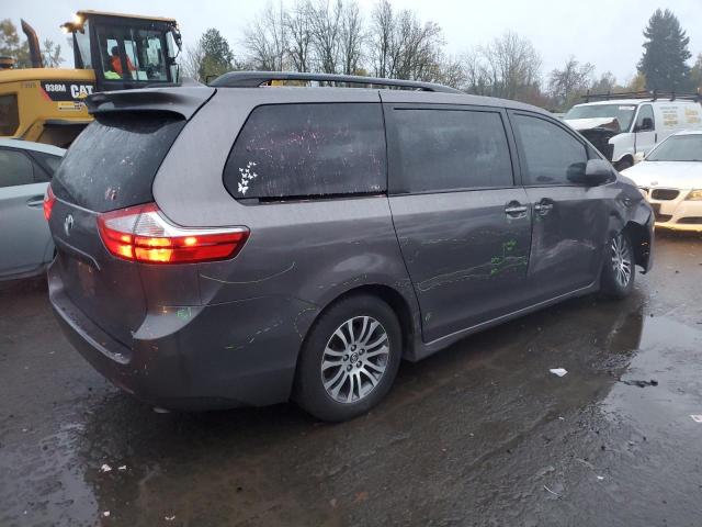 Toyota Sienna Xle Image 6