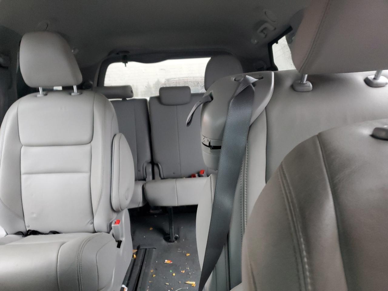 Toyota Sienna Xle Image 8