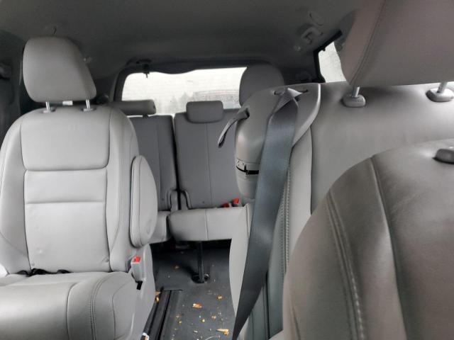 Toyota Sienna Xle Image 8