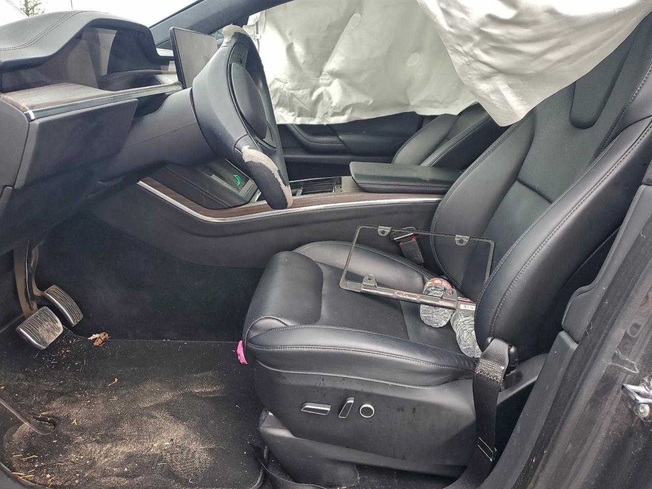 Tesla Model X Image 7