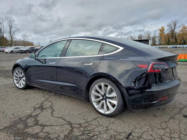 Tesla Model 3 Image 7