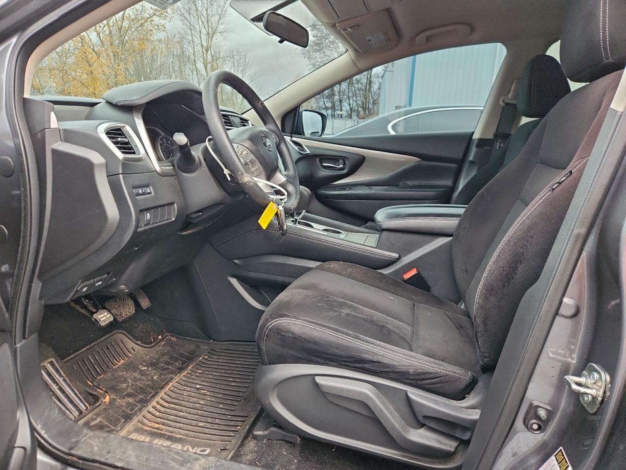 Nissan Murano S Image 3