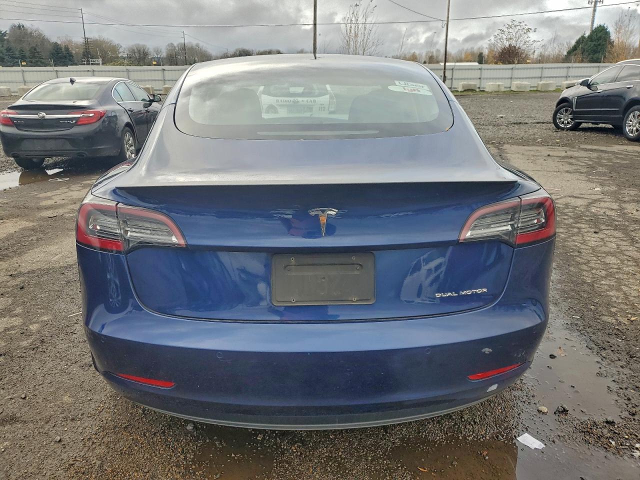 Tesla Model 3 Image 11
