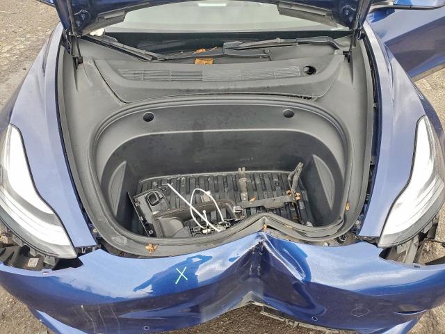 Tesla Model 3 Image 12