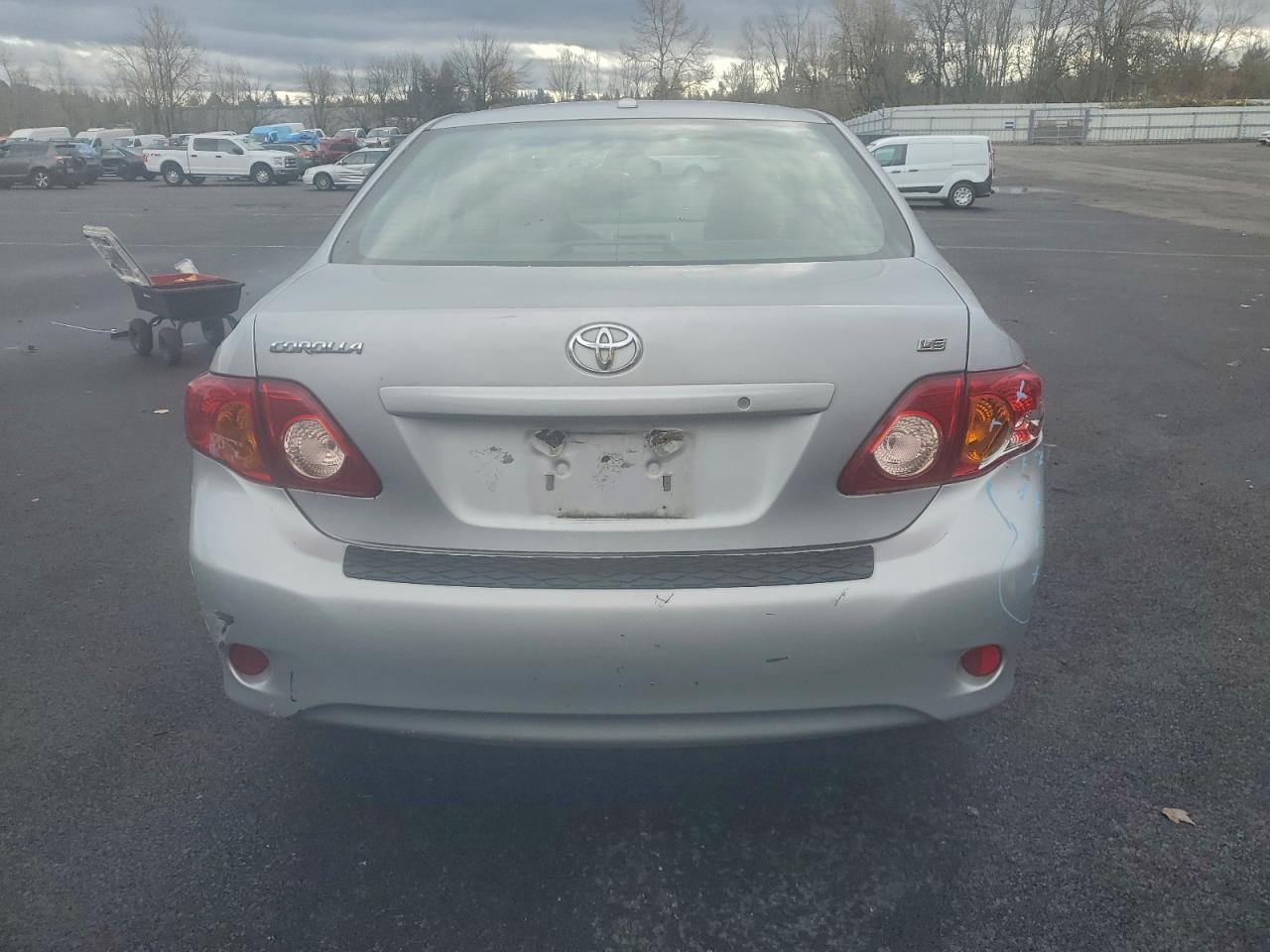 Toyota Corolla Base Image 4